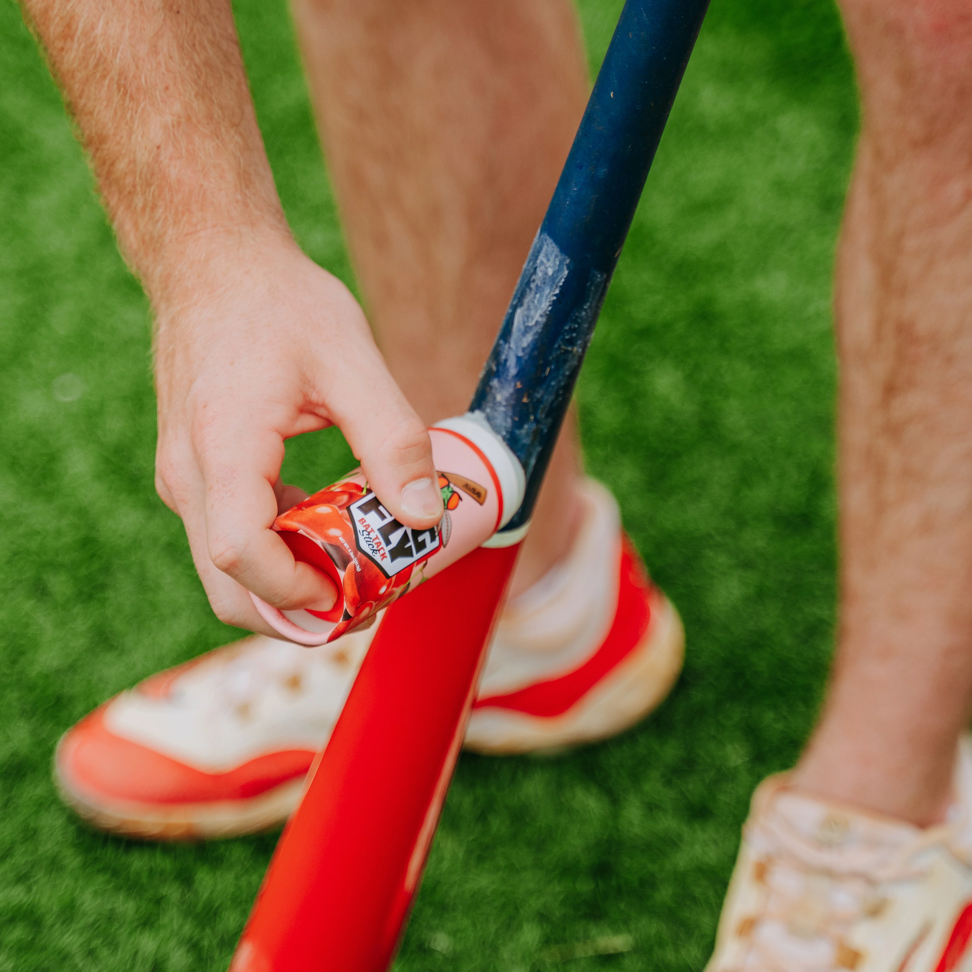 BIG FLY™ BAT TACK STICK - Image 9